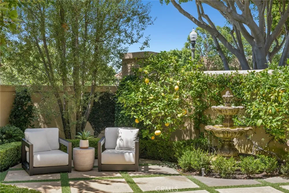 25 Lyon Newport Coast, CA 92657