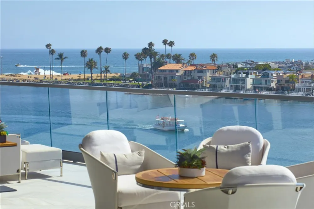 183 Carnation Avenue Corona del Mar, CA 92625