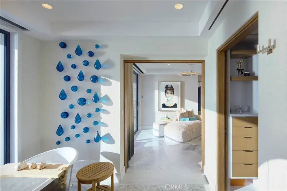 183 Carnation Avenue Corona del Mar, CA 92625