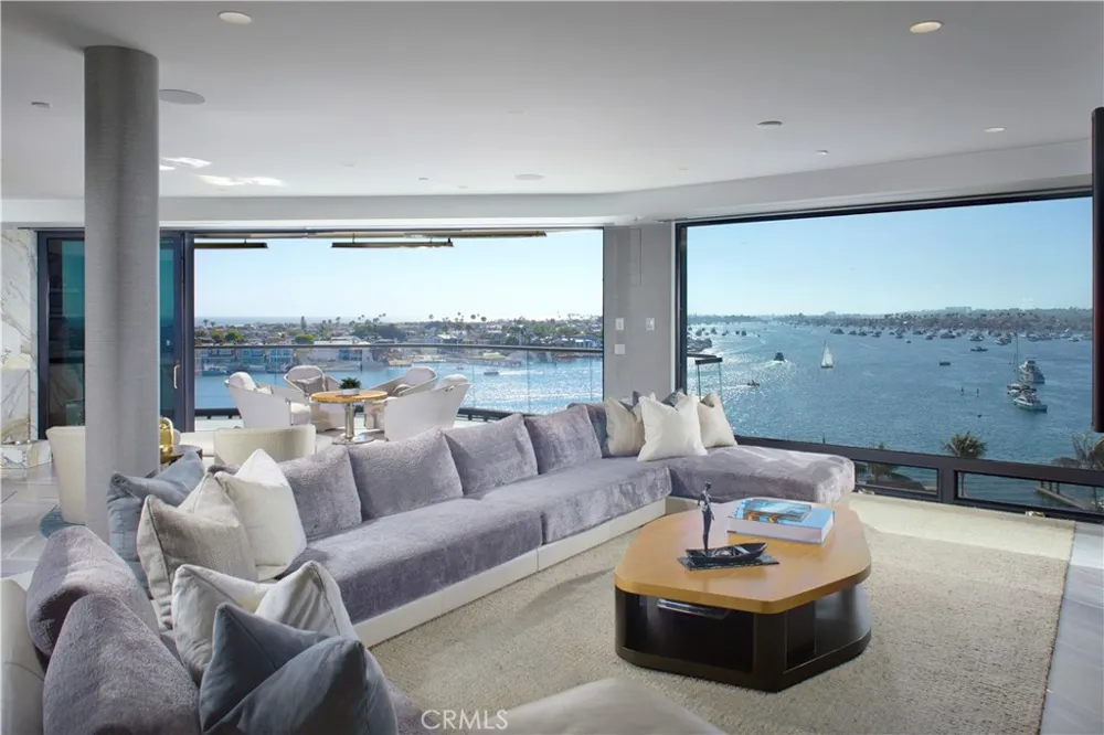 183 Carnation Avenue Corona del Mar, CA 92625
