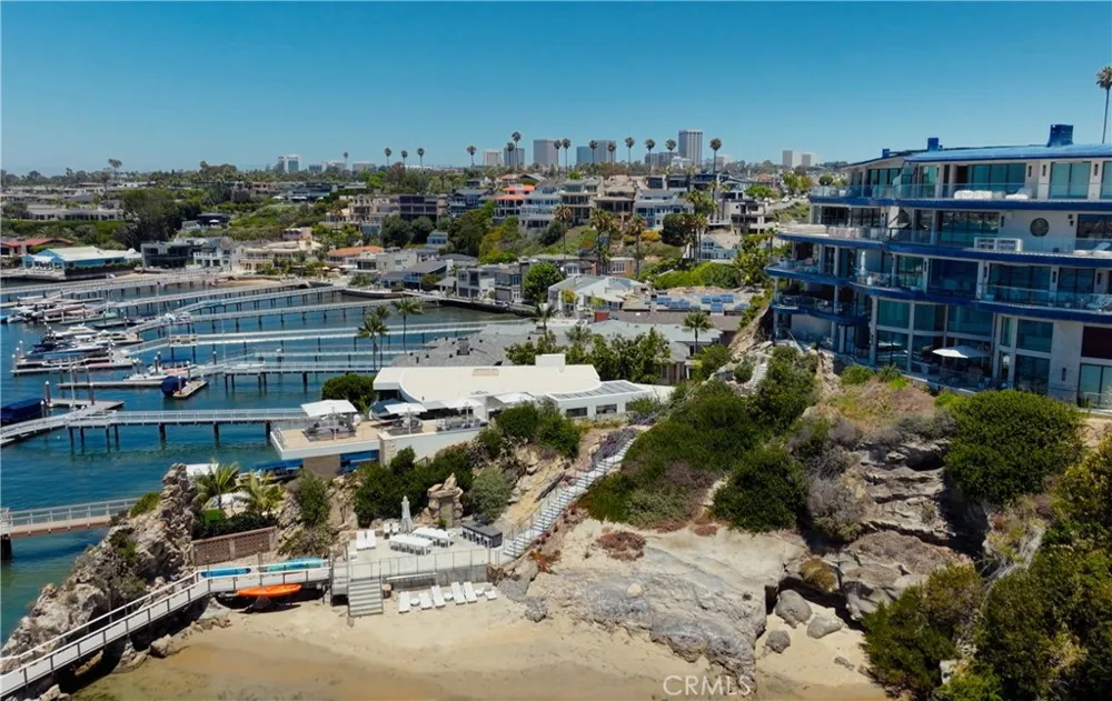 183 Carnation Avenue Corona del Mar, CA 92625