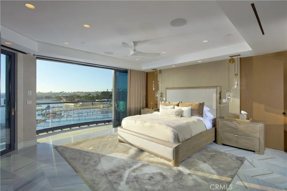 183 Carnation Avenue Corona del Mar, CA 92625