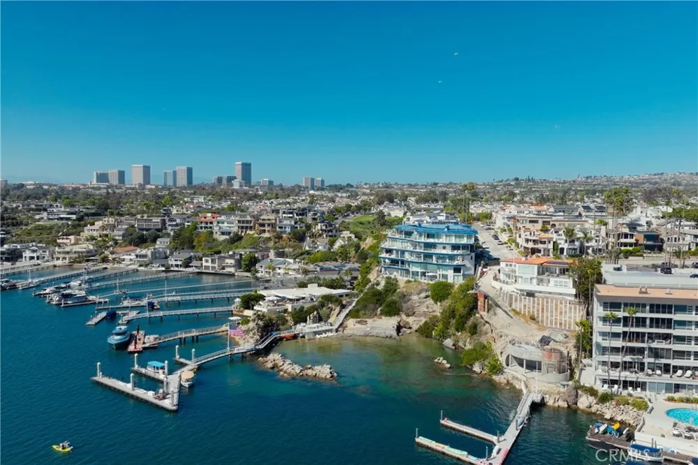 183 Carnation Avenue Corona del Mar, CA 92625