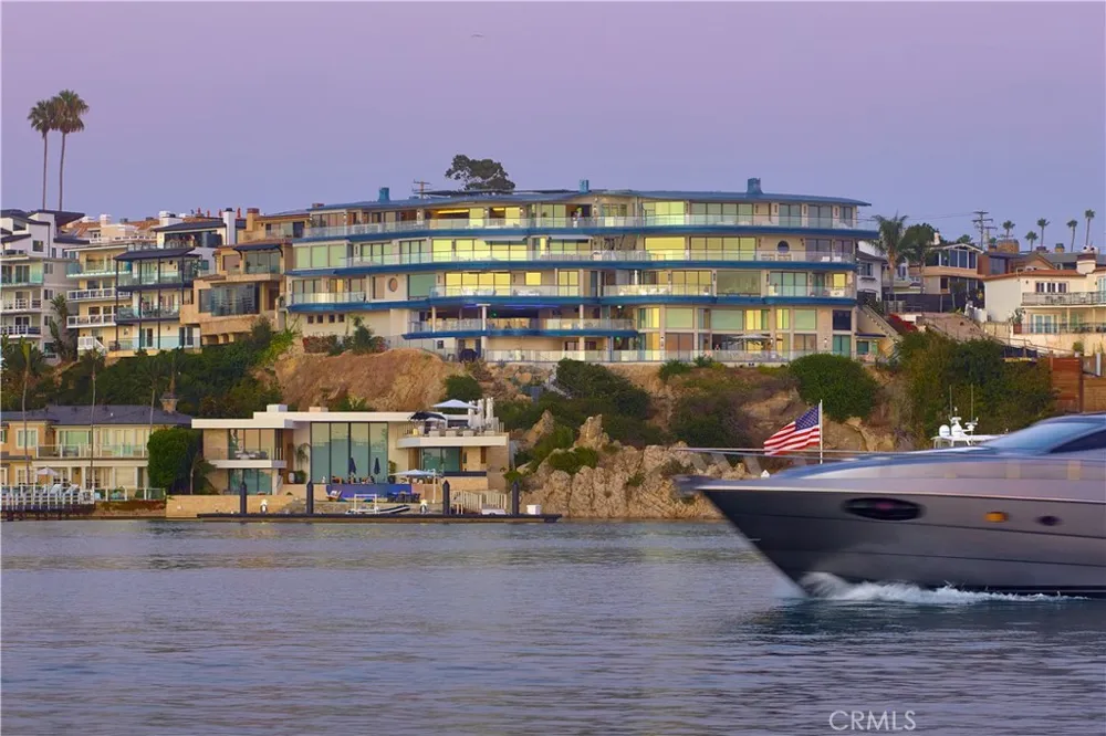 183 Carnation Avenue Corona del Mar, CA 92625