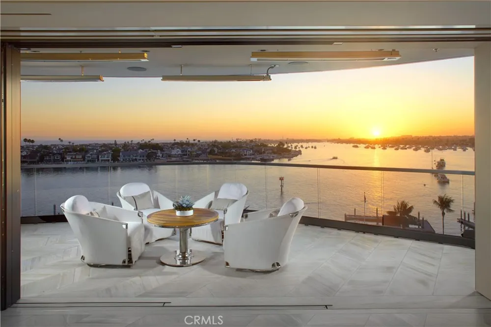 183 Carnation Avenue Corona del Mar, CA 92625