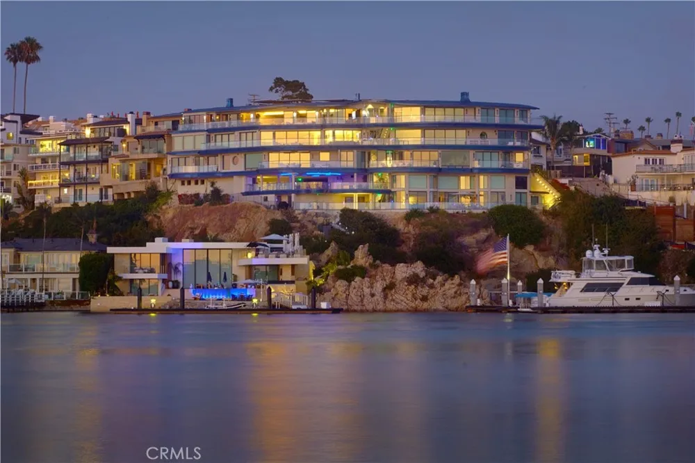 183 Carnation Avenue Corona del Mar, CA 92625
