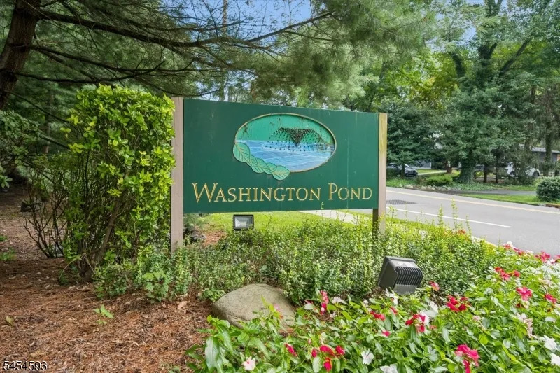 300 Pond Ct Washington, NJ 07676