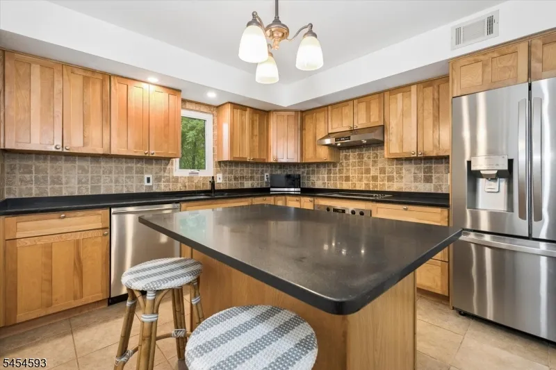 300 Pond Ct Washington, NJ 07676