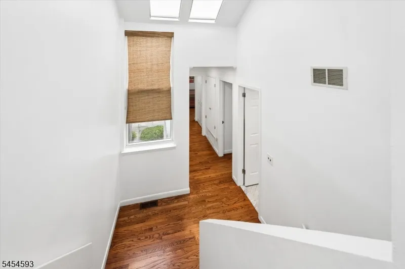 300 Pond Ct Washington, NJ 07676