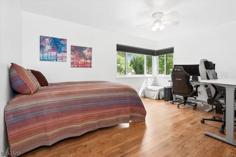 300 Pond Ct Washington, NJ 07676