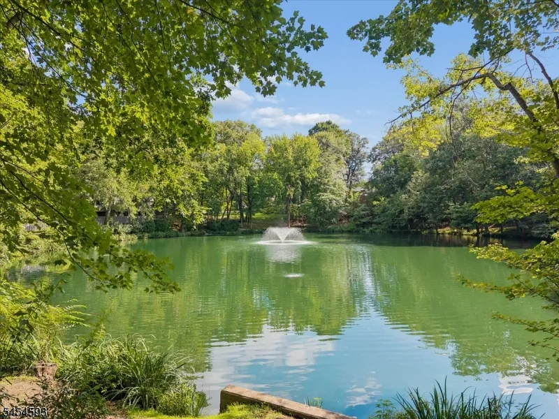300 Pond Ct Washington, NJ 07676