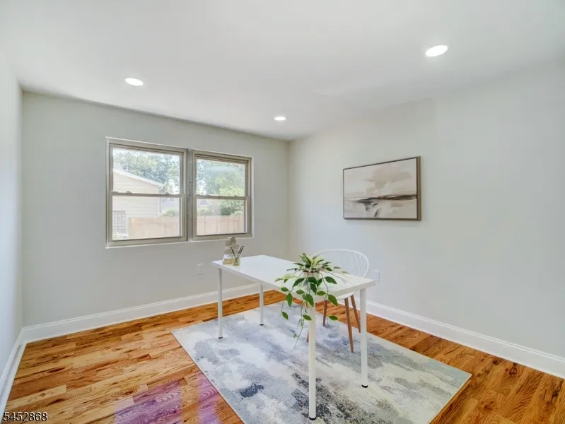 156 W Lincoln Ave Roselle Park, NJ 07204