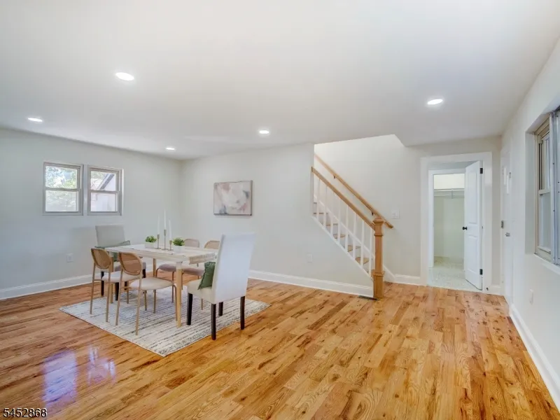 156 W Lincoln Ave Roselle Park, NJ 07204