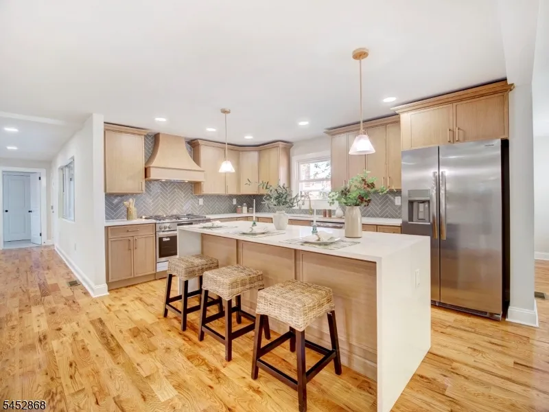 156 W Lincoln Ave Roselle Park, NJ 07204
