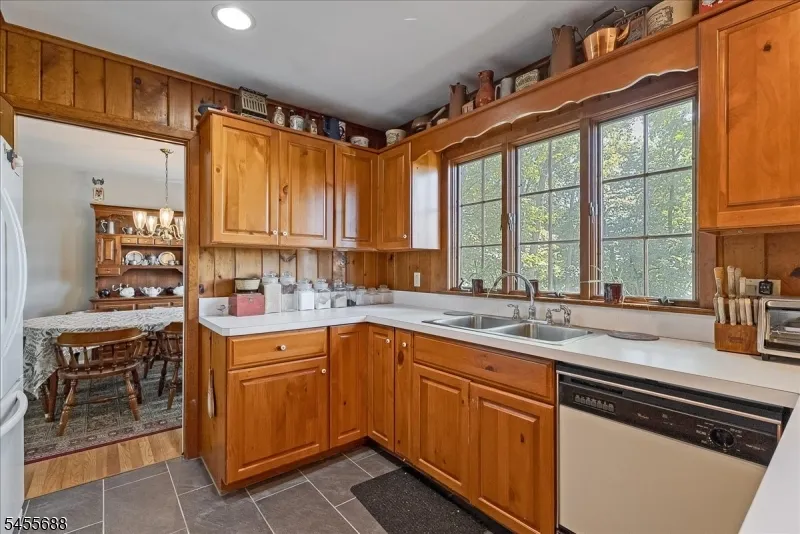193 Alpine Trl Sparta, NJ 07871