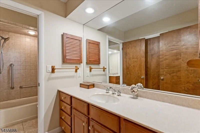193 Alpine Trl Sparta, NJ 07871