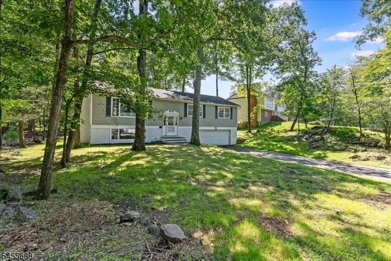 193 Alpine Trl Sparta, NJ 07871