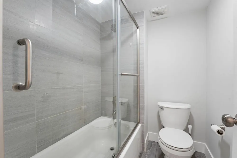 327 LAKEVIEW DRIVE #203 Weston, FL 33326