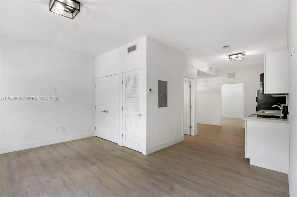 624 Santander Ave #1 Coral Gables, FL 33134