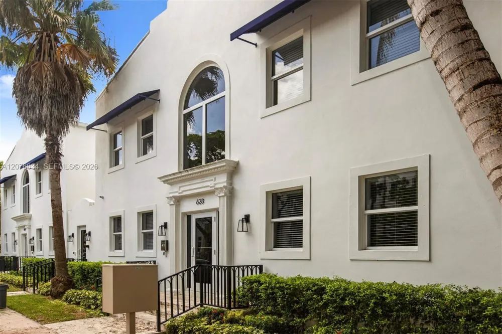 624 Santander Ave #1 Coral Gables, FL 33134