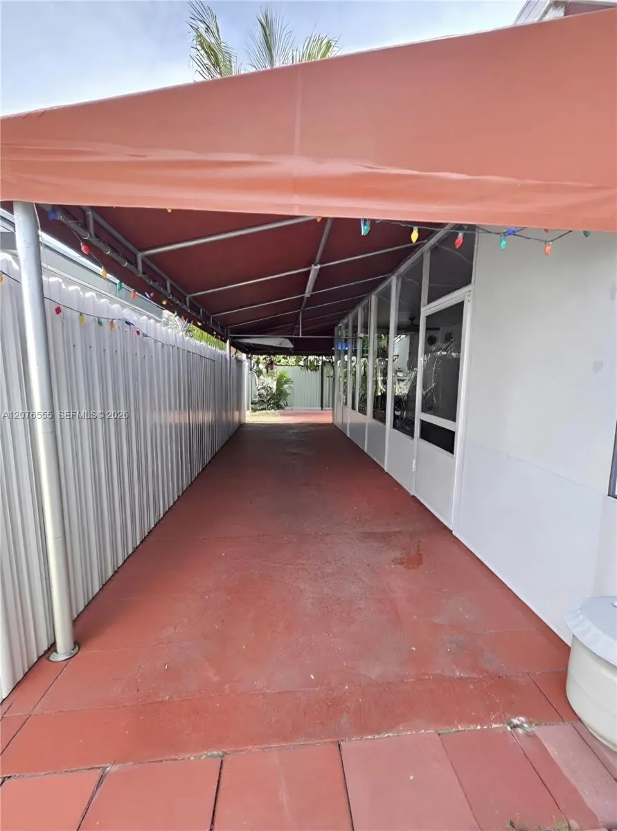 3320 NW 20th St Miami, FL 33142