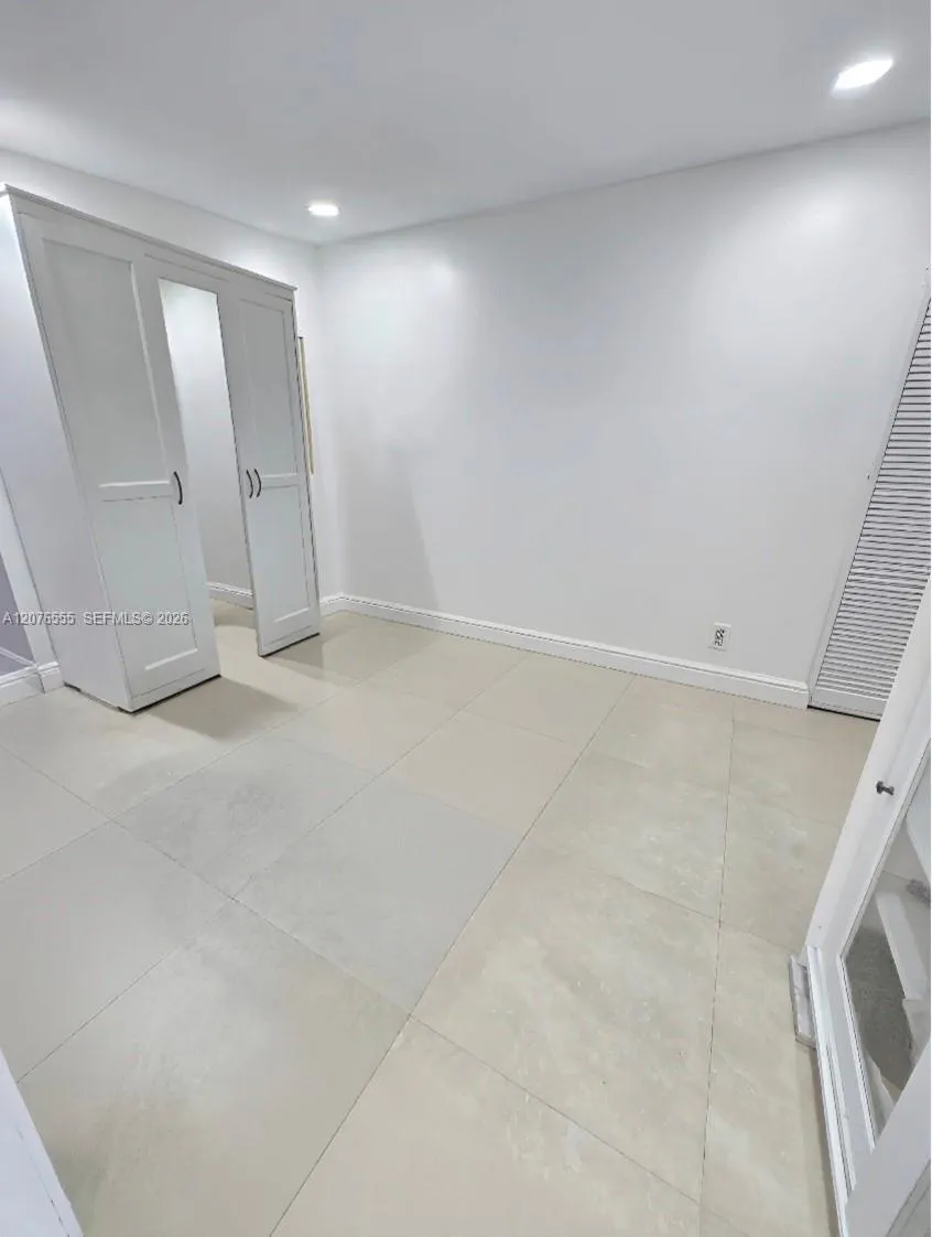 3320 NW 20th St Miami, FL 33142