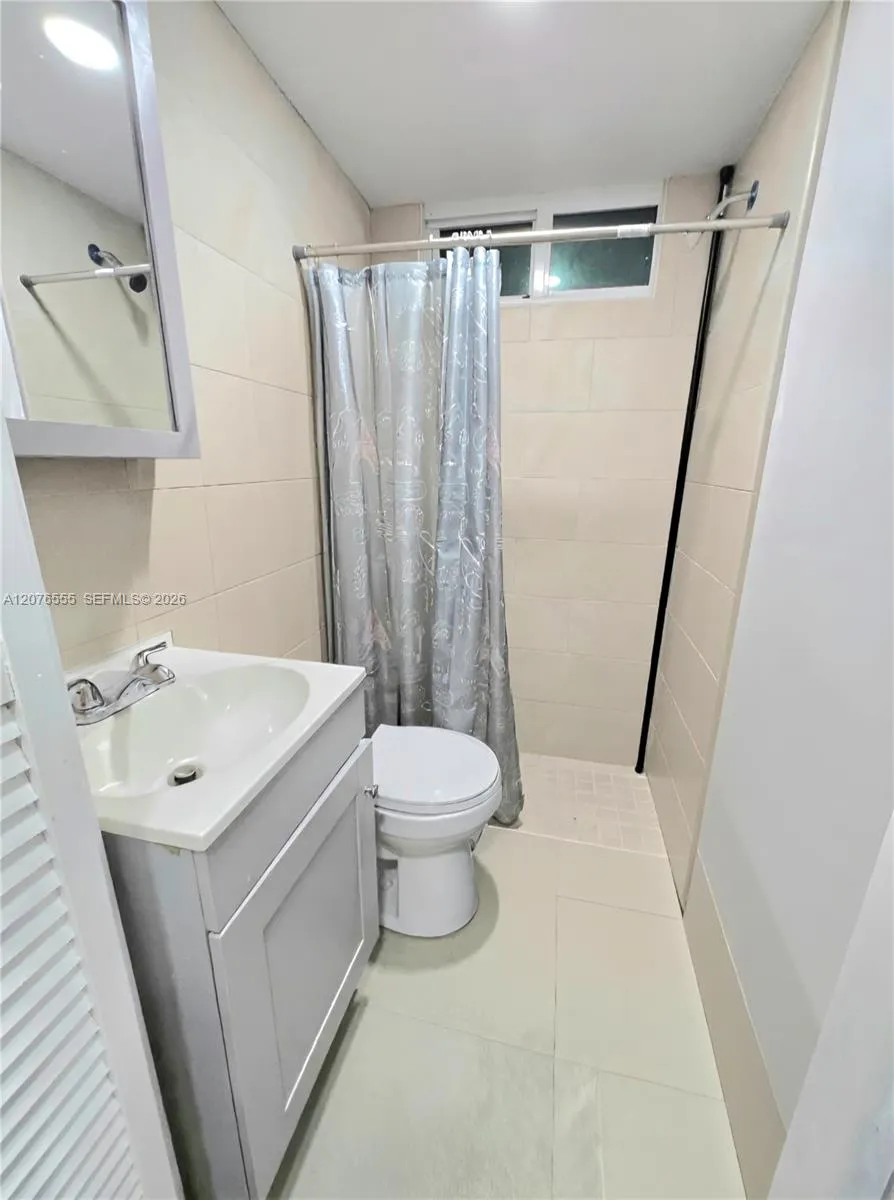 3320 NW 20th St Miami, FL 33142