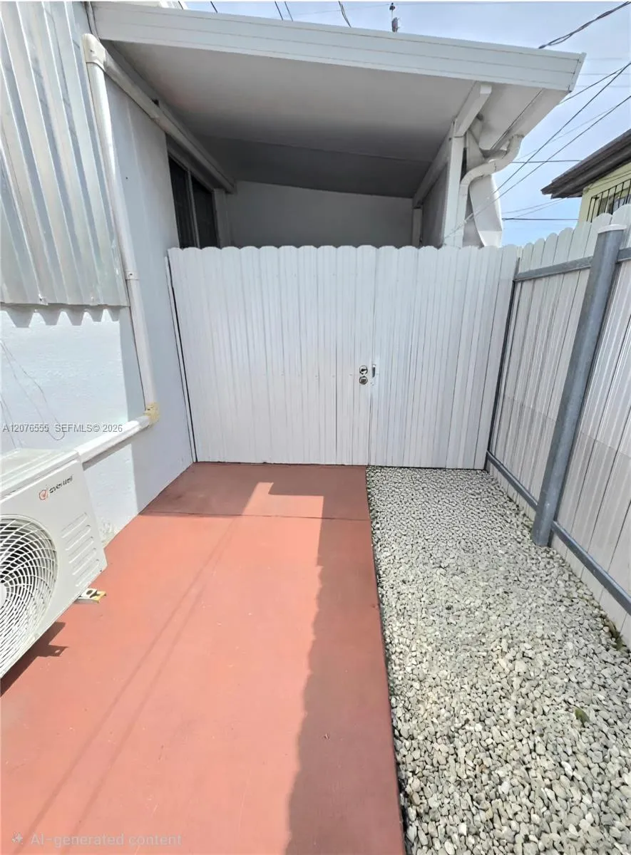 3320 NW 20th St Miami, FL 33142