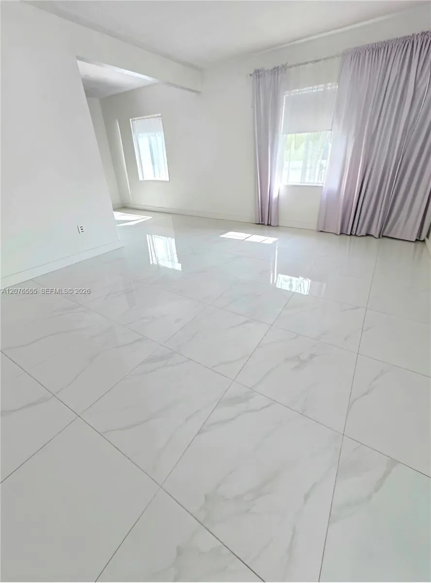 3320 NW 20th St Miami, FL 33142