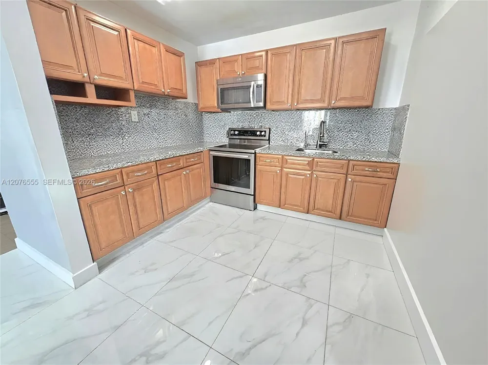 3320 NW 20th St Miami, FL 33142