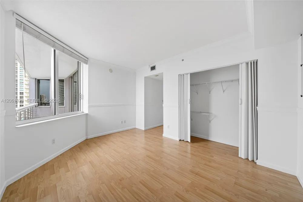 325 S Biscayne Blvd #2219 Miami, FL 33131