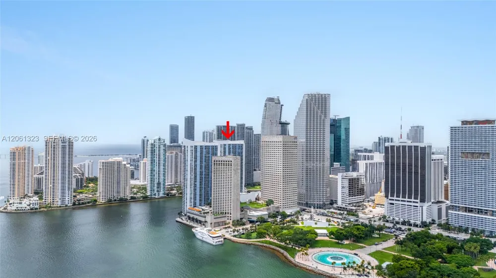 325 S Biscayne Blvd #2219 Miami, FL 33131