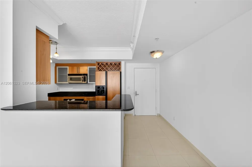 325 S Biscayne Blvd #2219 Miami, FL 33131