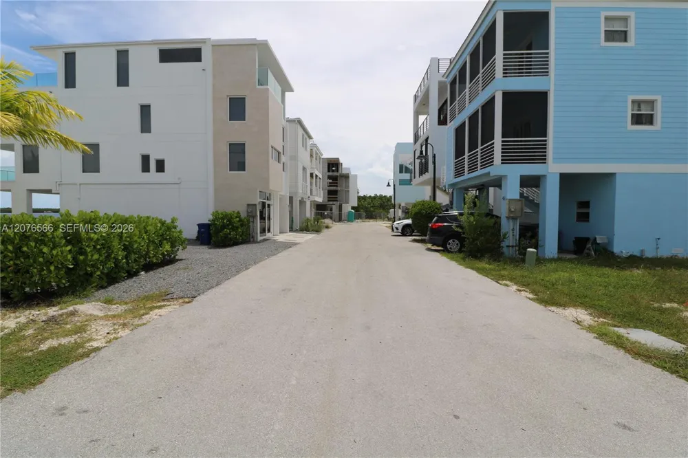 94825 Overseas Hwy #35 Key Largo, FL 33037