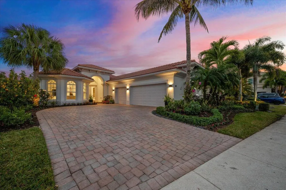 180 Carina Drive Jupiter, FL 33478