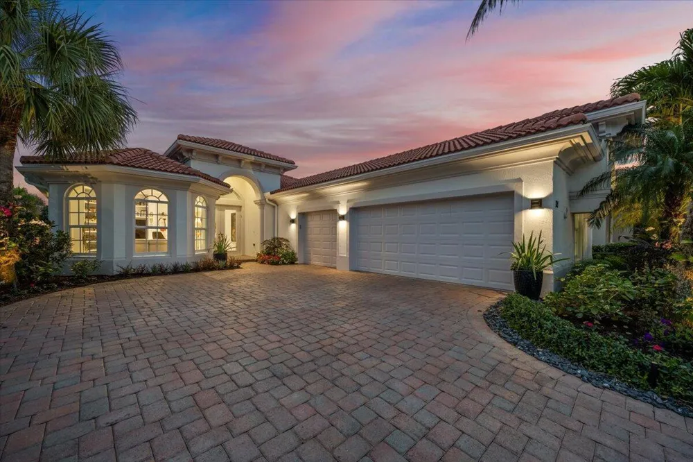 180 Carina Drive Jupiter, FL 33478