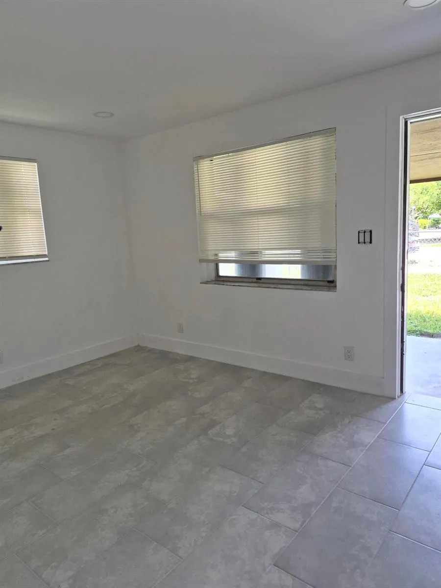 313 SW 1st Terrace Deerfield Beach, FL 33441