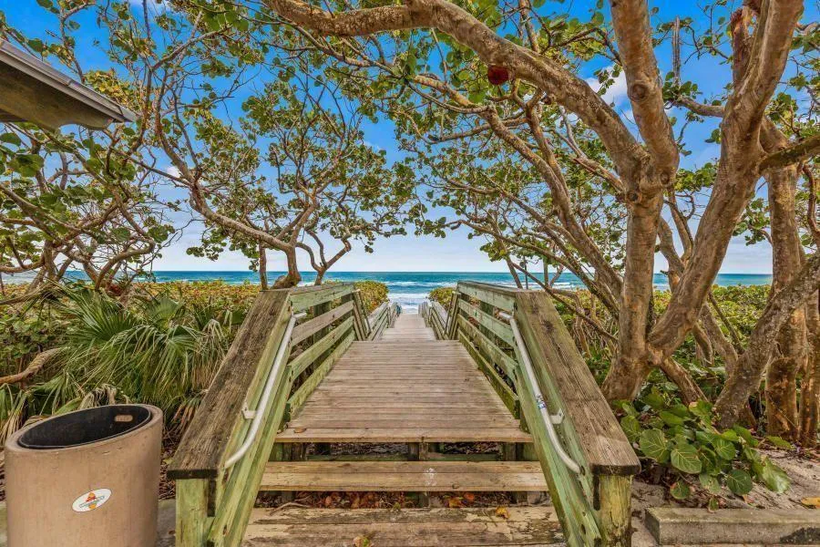 3697 Holly Drive Palm Beach Gardens, FL 33410