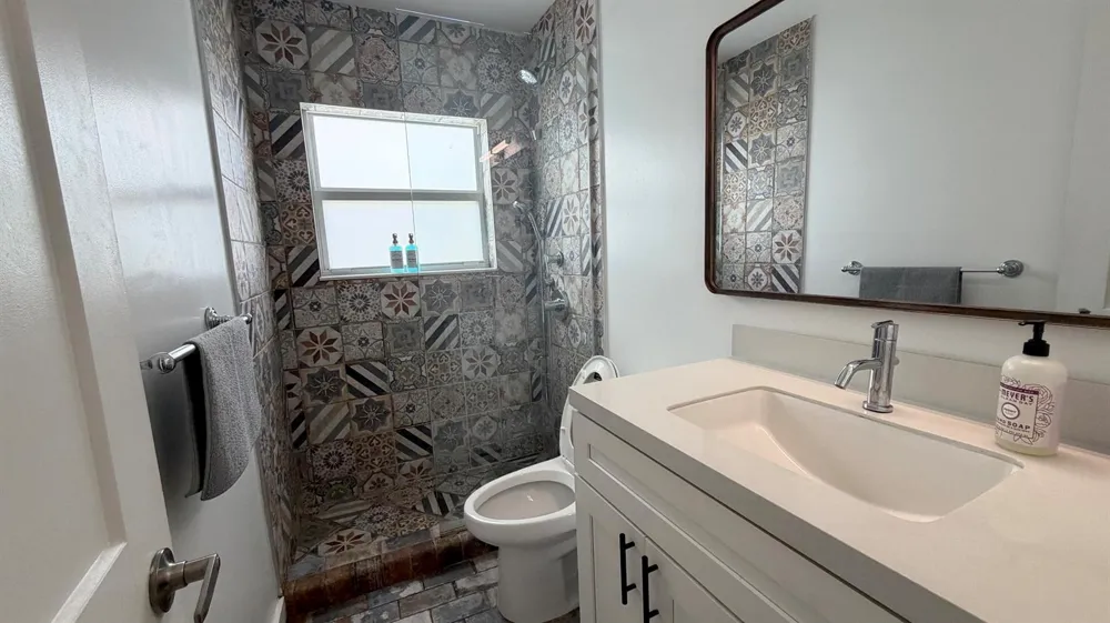 614 NE 26th Street Wilton Manors, FL 33305