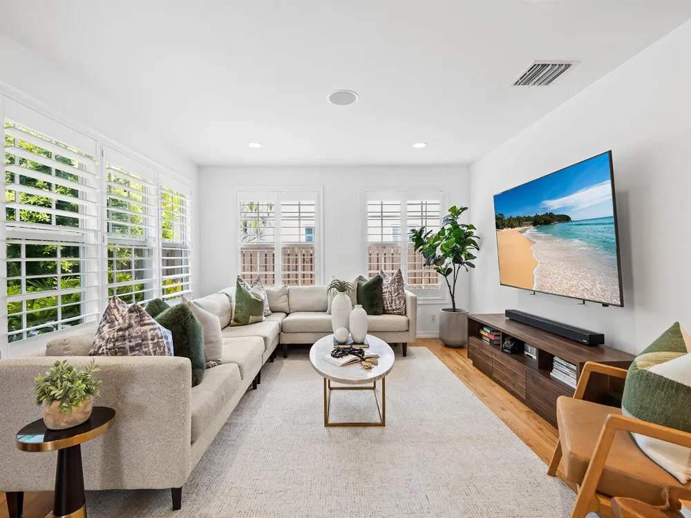 1001 SE 10th Street Fort Lauderdale, FL 33316