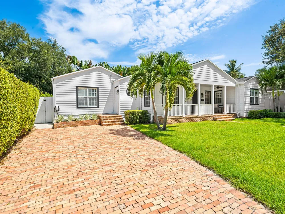 1001 SE 10th Street Fort Lauderdale, FL 33316