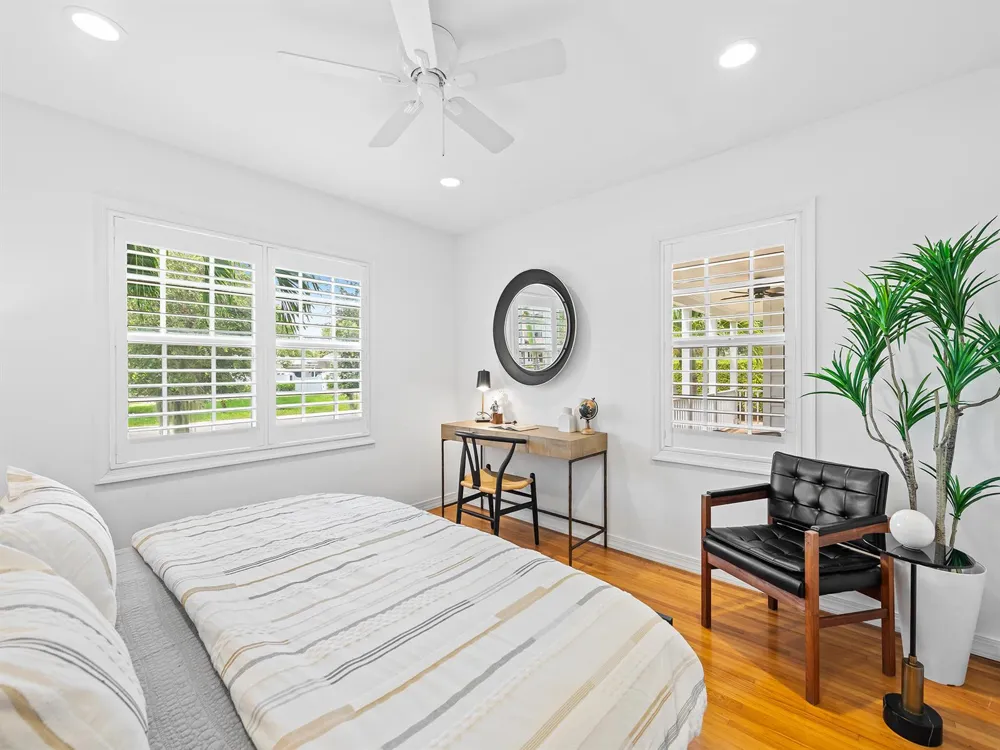 1001 SE 10th Street Fort Lauderdale, FL 33316