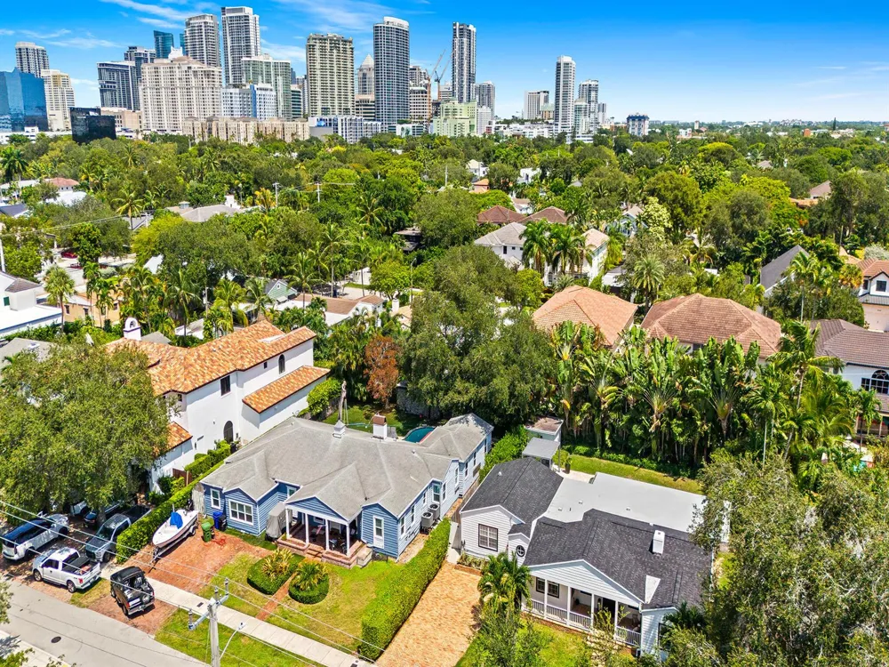 1001 SE 10th Street Fort Lauderdale, FL 33316