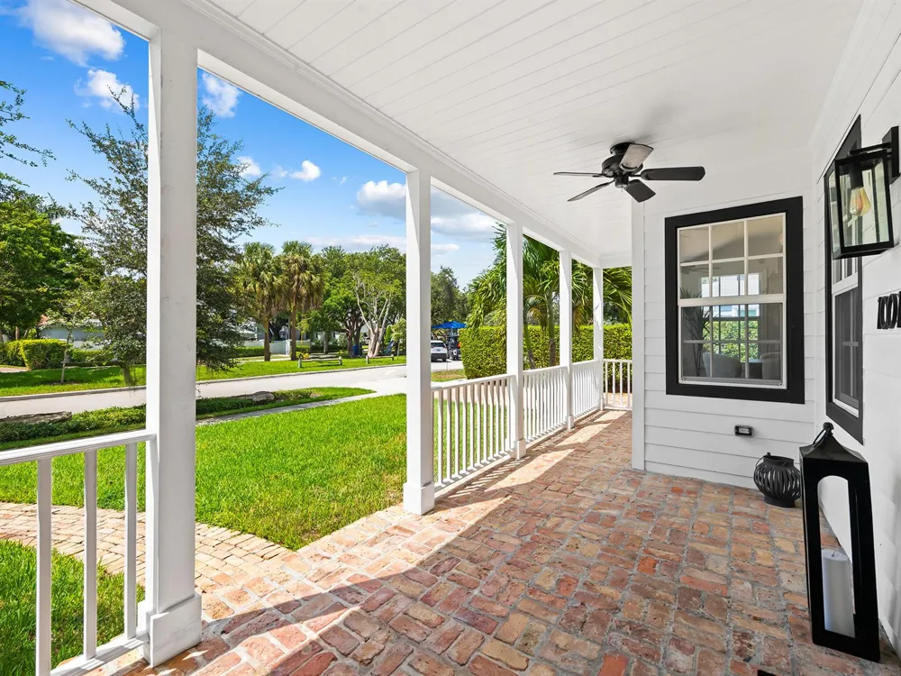 1001 SE 10th Street Fort Lauderdale, FL 33316