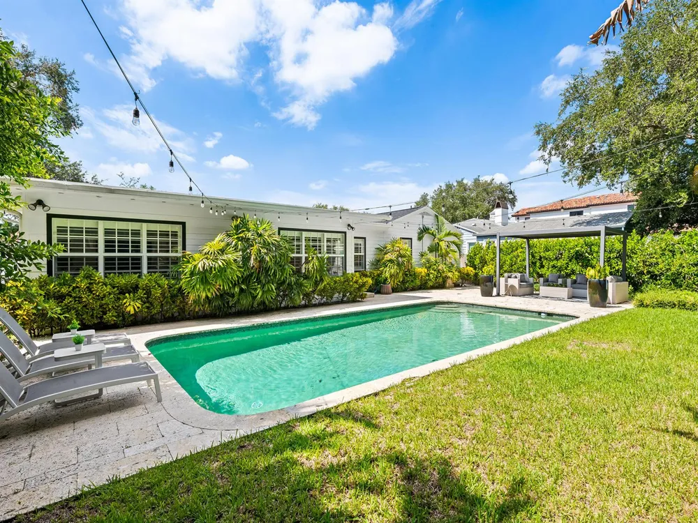 1001 SE 10th Street Fort Lauderdale, FL 33316