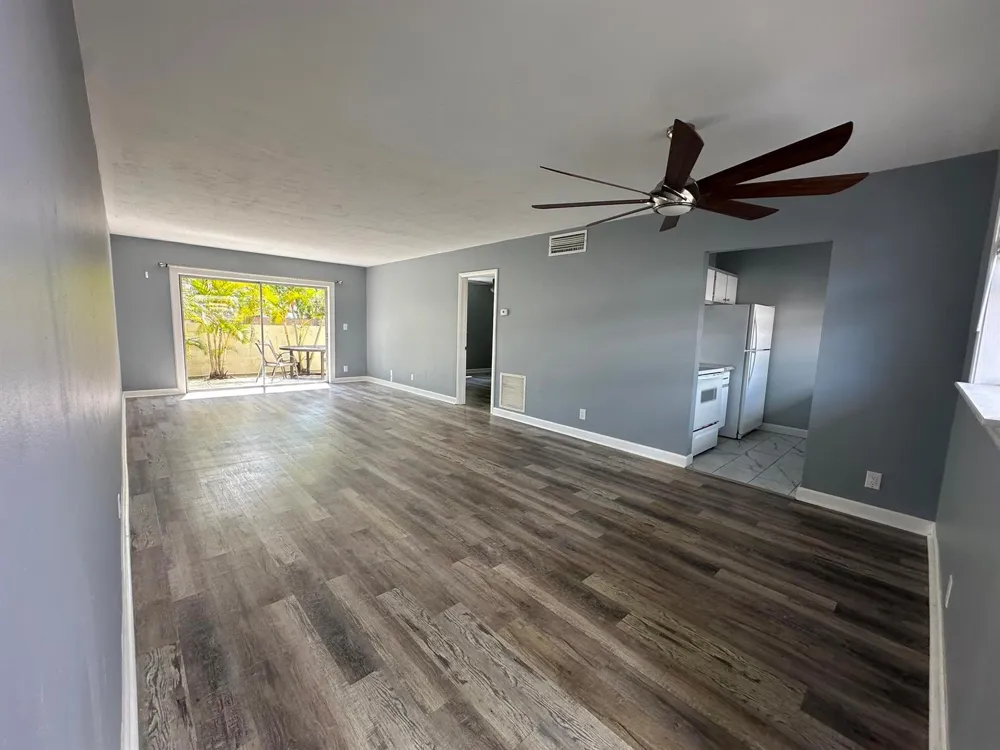 761 HUMMINGBIRD WAY #102 North Palm Beach, FL 33408