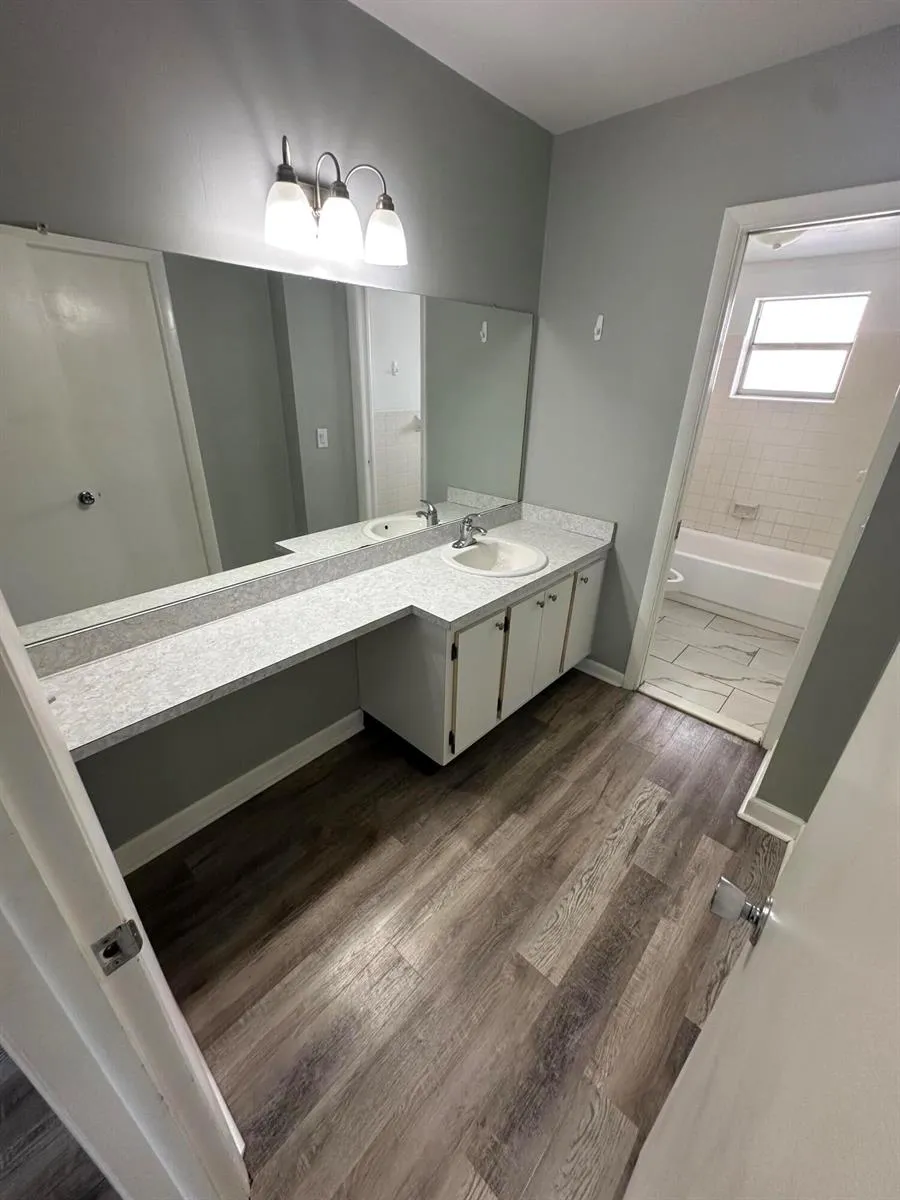761 HUMMINGBIRD WAY #102 North Palm Beach, FL 33408