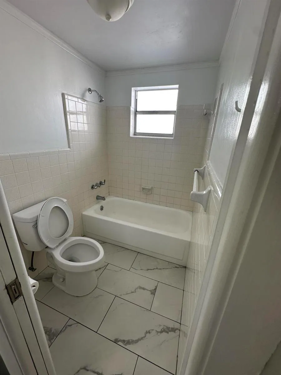 761 HUMMINGBIRD WAY #102 North Palm Beach, FL 33408