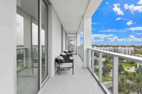 2000 Metropica Way #801
