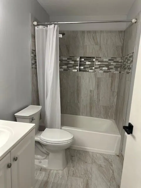 4151 EASTRIDGE CIRCLE Deerfield Beach, FL 33064
